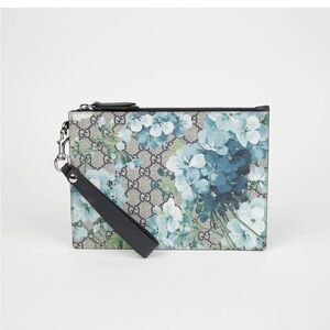 💯 Authentic Gucci Blue Floral Wristlet Pouch (NWT)